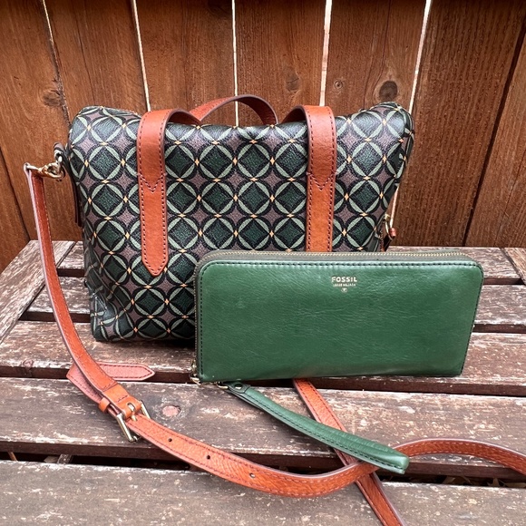 Fossil Green Print Bowler Bag with Matching Zip Around Clutch Wallet Set - Picture 1 of 11